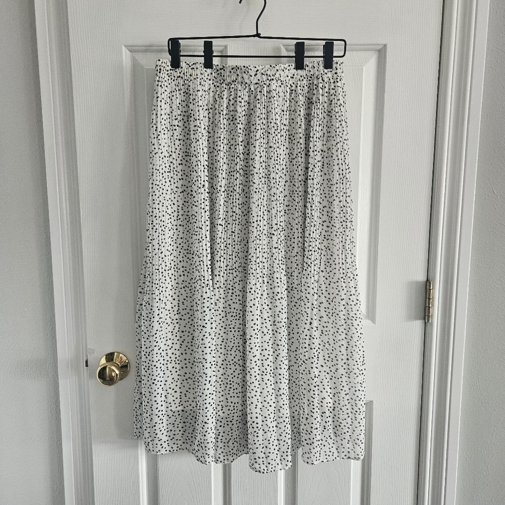 NWOT WD . NY Polka Dot Pleated Midi Skirt - Picture 4 of 9